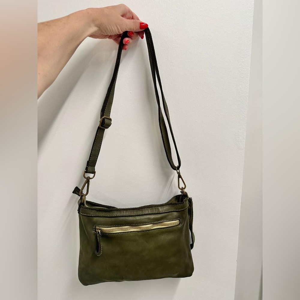 (L326-ARM) DISTRESSED ADJUSTABLE CROSSBODY/SHOULDER BAG